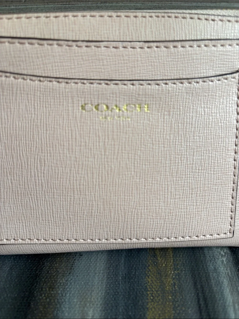 NWOT COACH Pale Pink Leather Card & Key Pouch with Gold Hardware